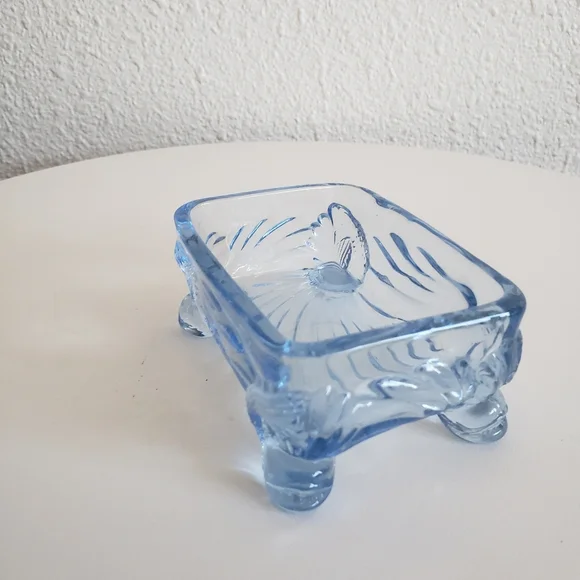 #Cambridge Caprice Moonlight Blue Glass Koi Fish Footed Cigarette Box - Picture 9 of 14